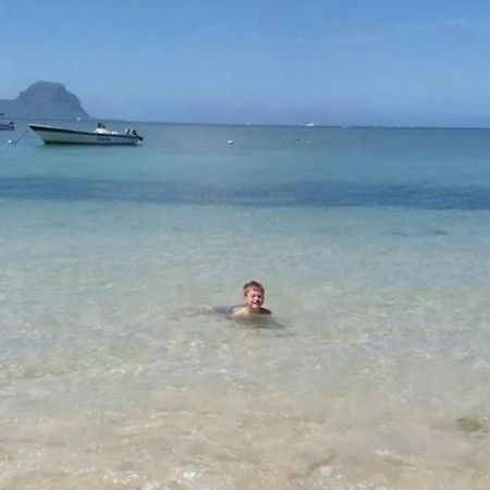 Comfy Home-Tropical Garden & 5 Min Walk To Beach Tamarin Bagian luar foto