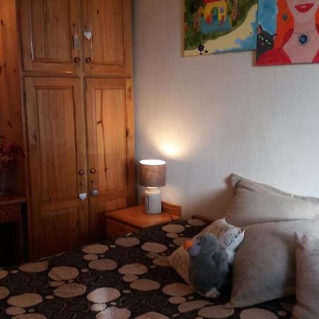 Comfy Home-Tropical Garden & 5 Min Walk To Beach Tamarin Bagian luar foto