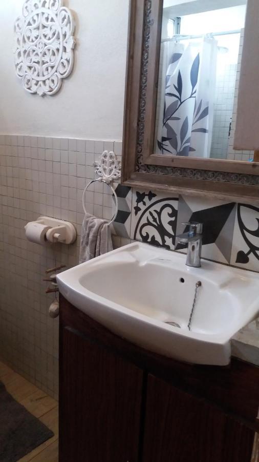 Comfy Home-Tropical Garden & 5 Min Walk To Beach Tamarin Bagian luar foto